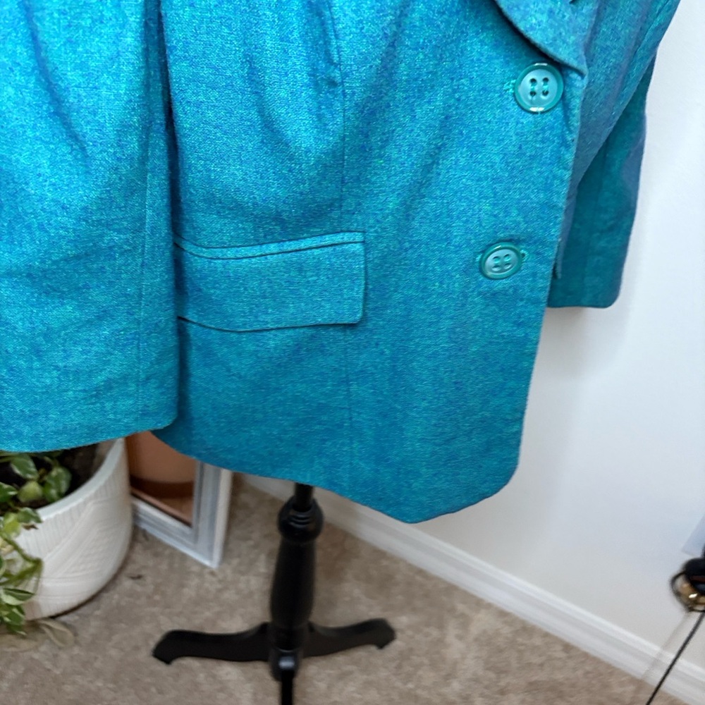 The LIMITED Teal Puff Sleeve cropped Blazer - Picture 9 of 9